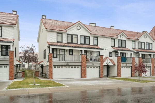 Royal Oak Townhouse w/ Two Primary Suites! (RP104)